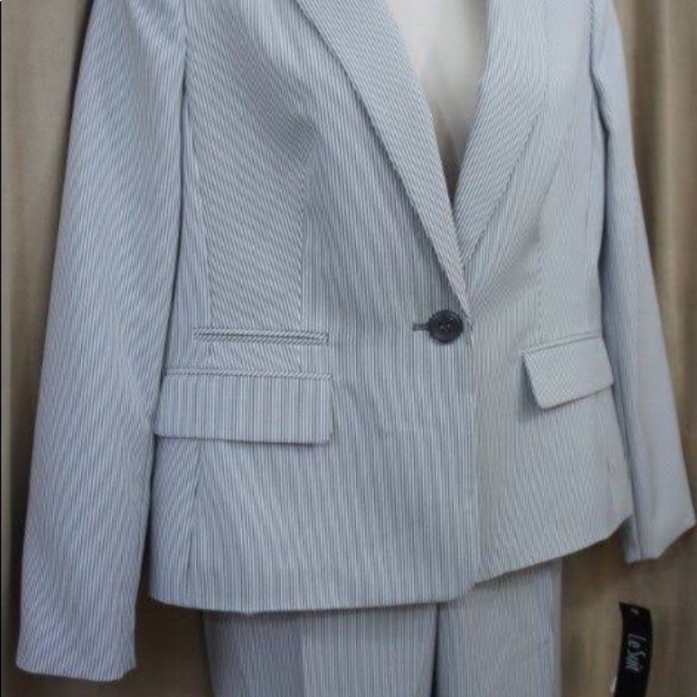 Le Suit Hampton 2PC Suit